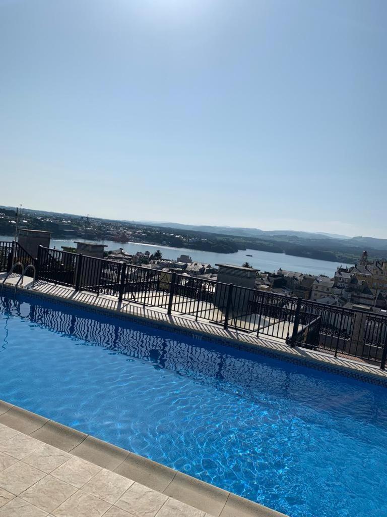 Moderno Piso Con La Mejor Terraza De Ribadeo Y Vistas Maravillosas Eksteriør billede